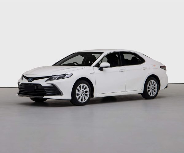 Camry Hybrid - 01 - Angled - Landscape - Floor-Wall